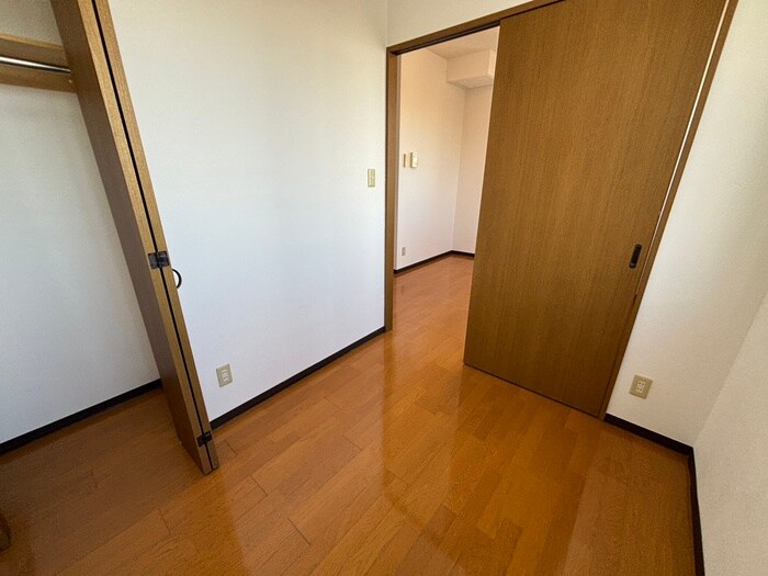 物件内観写真6　(居室)