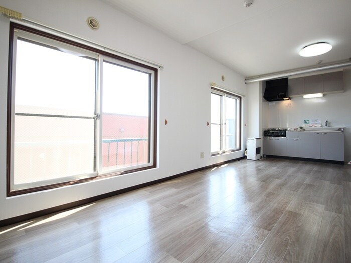 物件内観写真4　(居室)