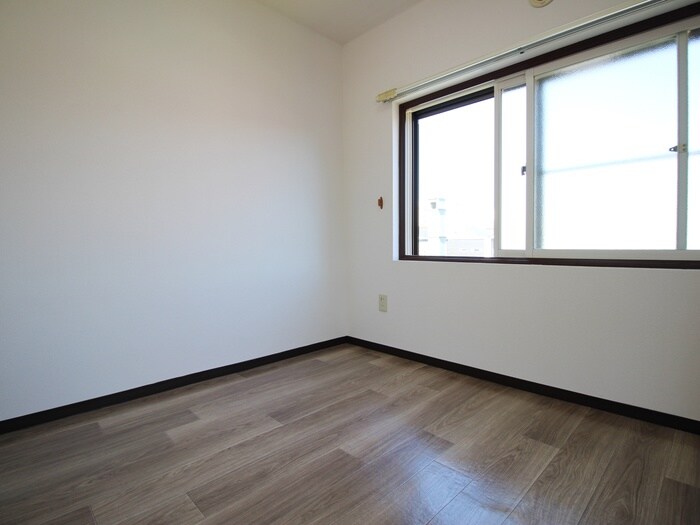 物件内観写真5　(居室)