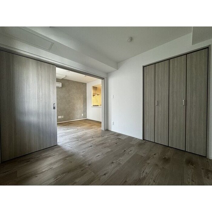 物件内観写真4　(居室)