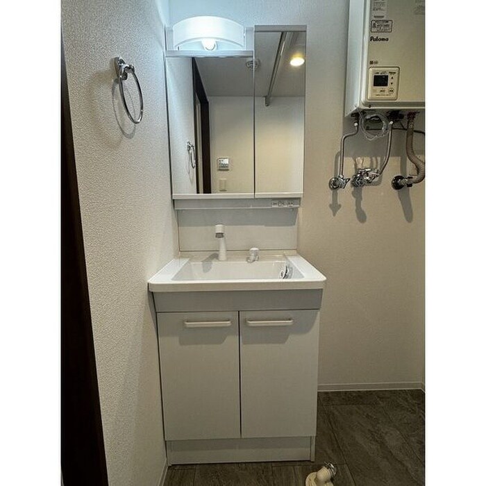 物件内観写真9　(洗面)