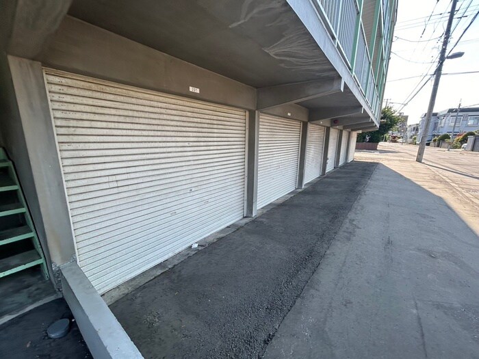 物件外観写真3　(駐車場)