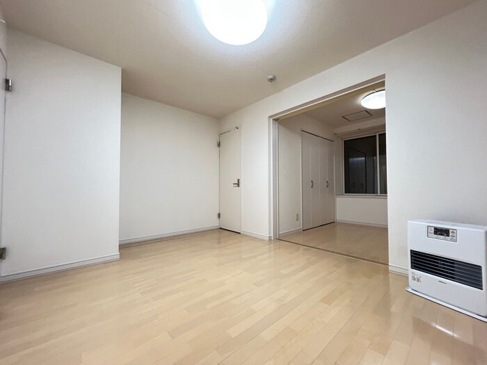 物件内観写真6　(居室)