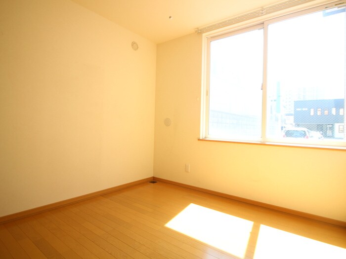 物件内観写真4　(居室)