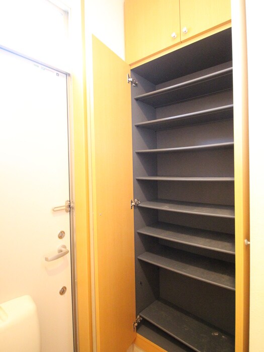 物件内観写真14　(靴箱)