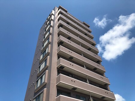 メトロマリオン外観写真