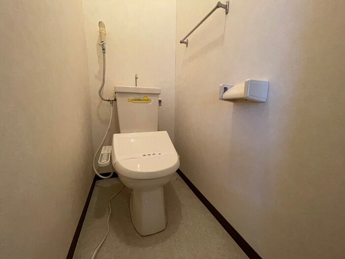 物件内観写真9　(トイレ)