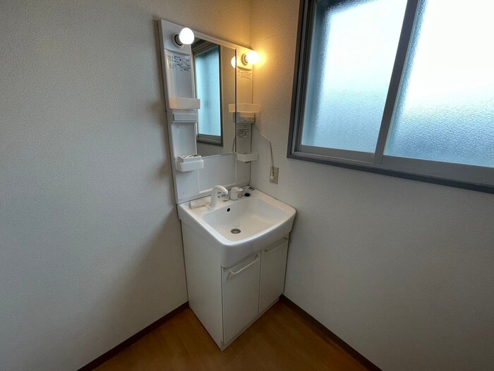 物件内観写真10　(洗面)