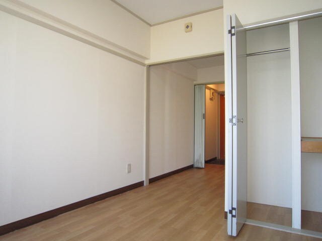 物件内観写真6　(居室)