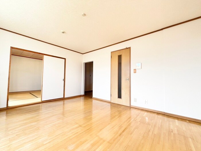 物件内観写真8　(居室)