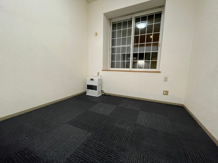 物件内観写真3　(居室)