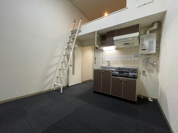 物件内観写真4　(居室)