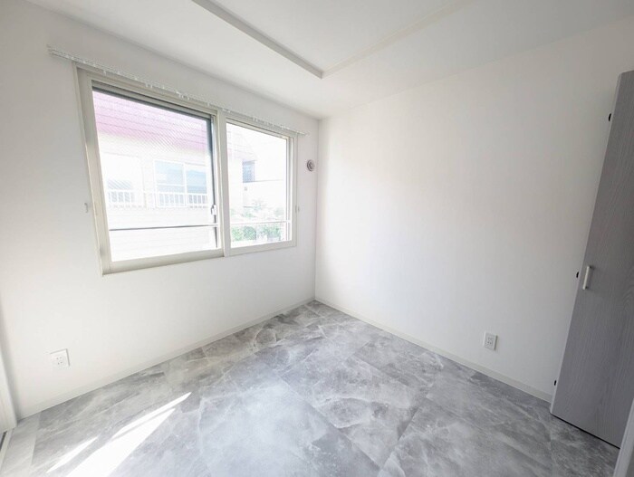 物件内観写真19　(居室)