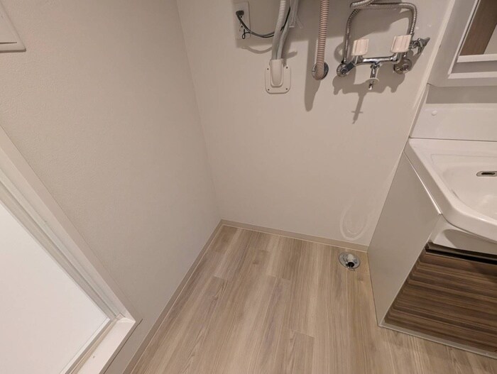 物件内観写真17　(洗濯機置場)