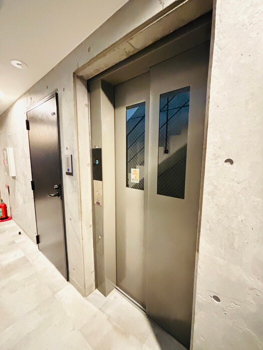 物件外観写真4　(建物設備)