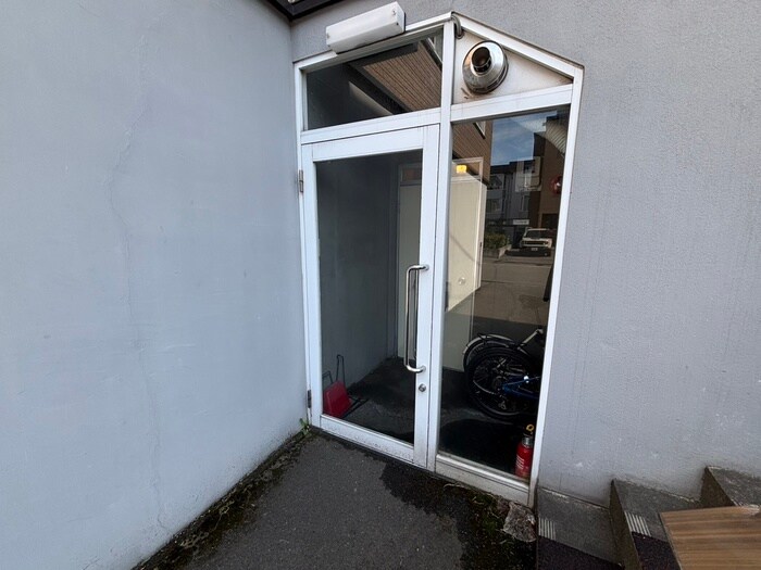 物件外観写真5　(エントランス部分)