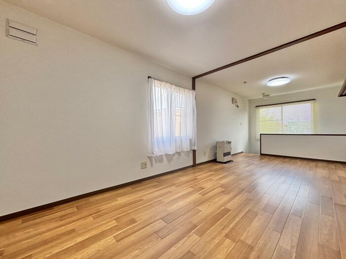 物件内観写真11　(居室)