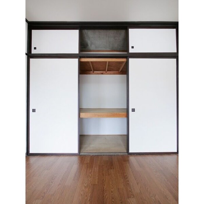 物件内観写真12　(収納)