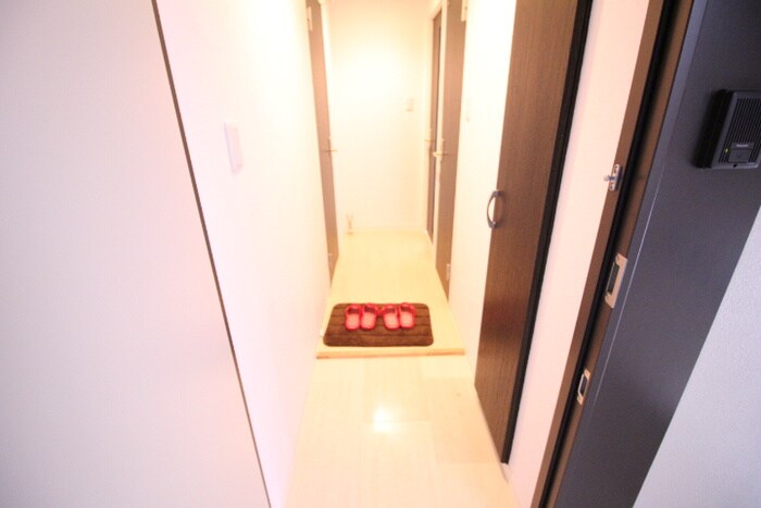 物件内観写真15　(玄関)