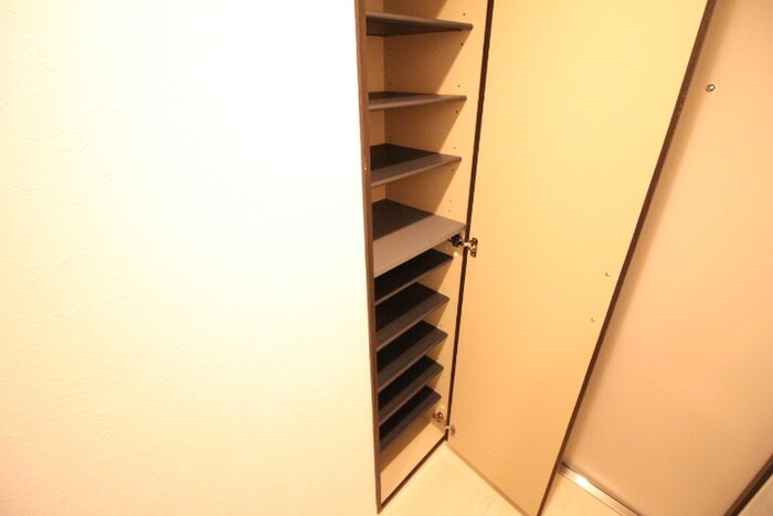 物件内観写真16　(靴箱)