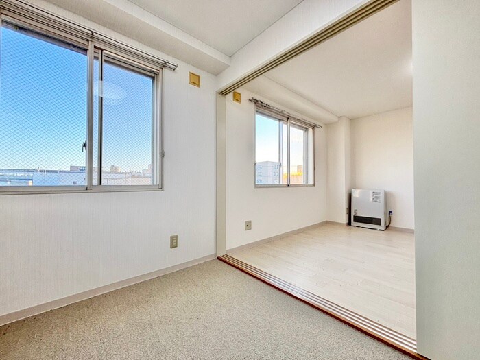 物件内観写真11　(居室)