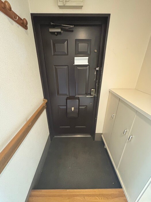 物件内観写真19　(玄関)