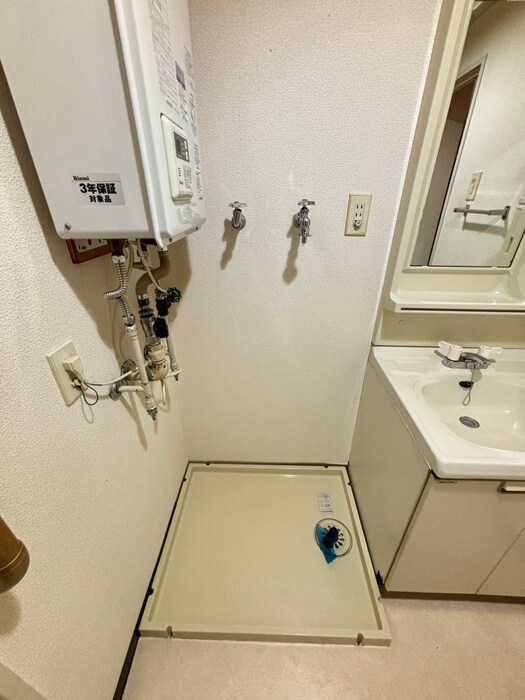 物件内観写真22　(洗濯機置場)