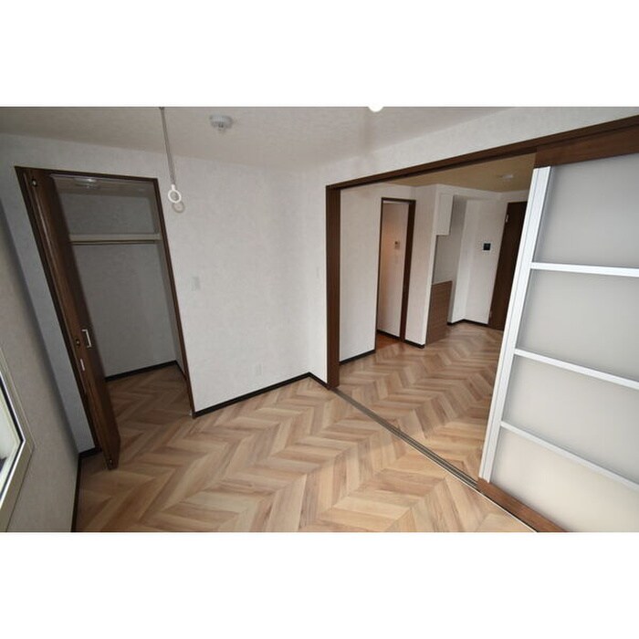 物件内観写真9　(居室)