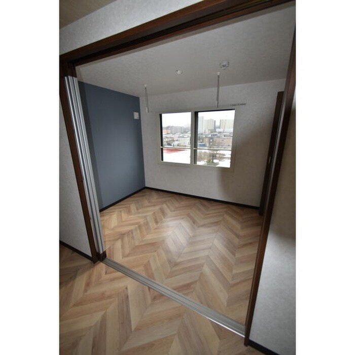 物件内観写真10　(居室)