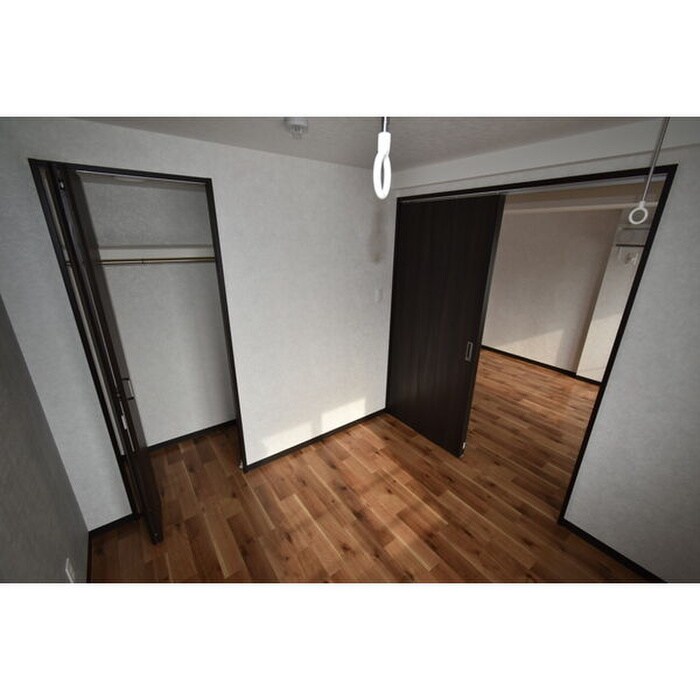 物件内観写真10　(居室)