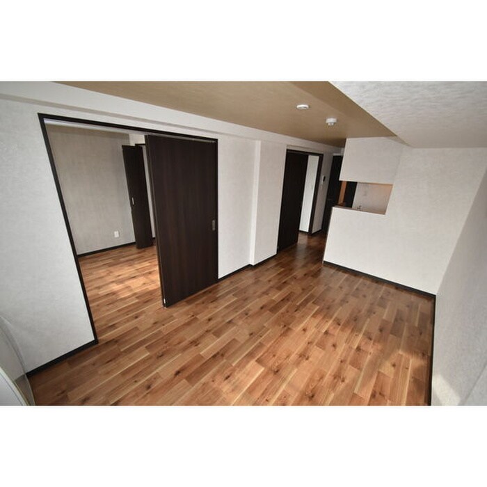 物件内観写真10　(居室)