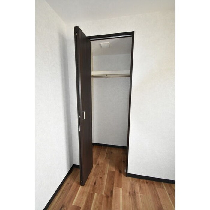 物件内観写真15　(収納)