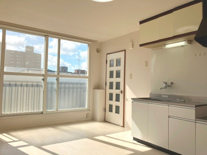 物件内観写真10　(居室)