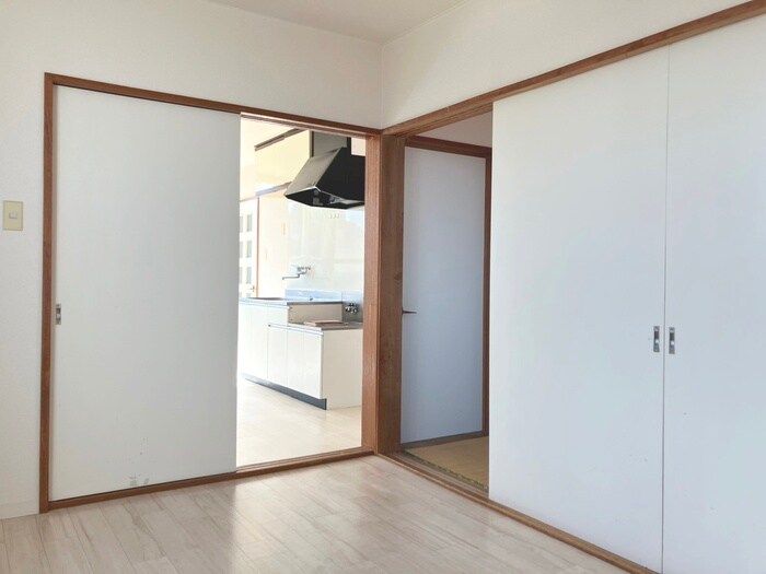 物件内観写真14　(居室)