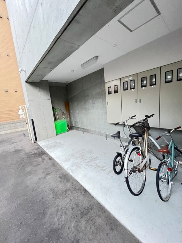 バイク置き場