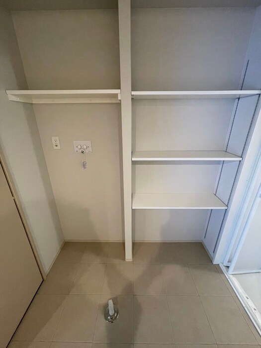 物件内観写真19　(洗濯機置場)