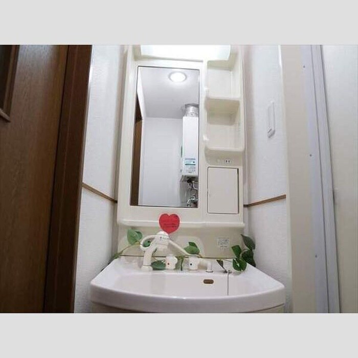 物件内観写真11　(洗面)