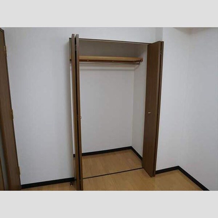 物件内観写真14　(収納)