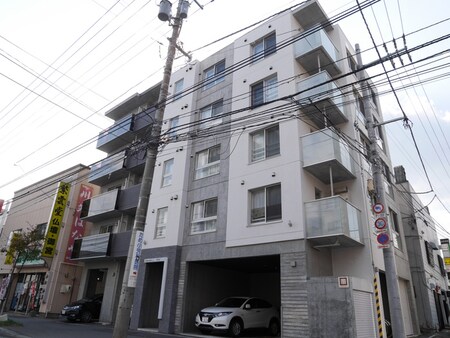 レスツオン山の手外観写真
