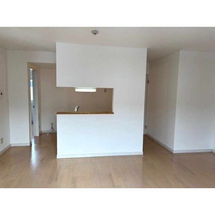 物件内観写真3　(居室)