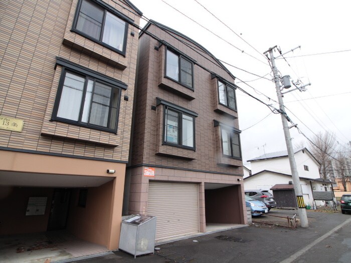 物件外観写真2　(外観写真)