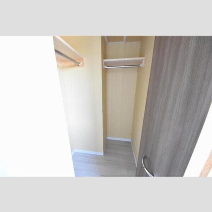 物件内観写真6　(収納)
