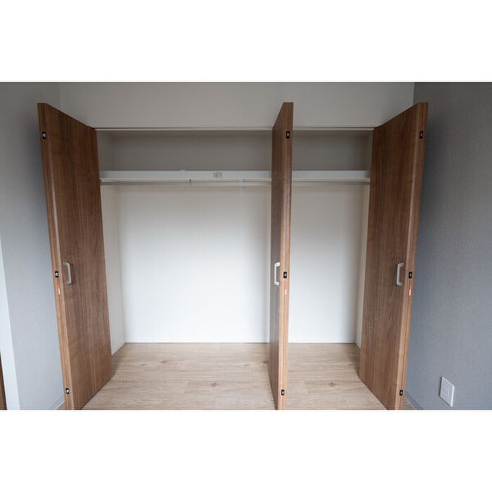 物件内観写真11　(収納)