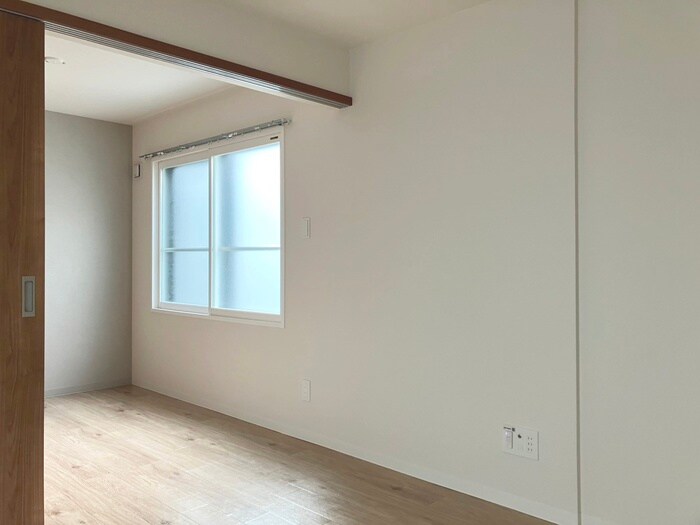 物件内観写真13　(居室)