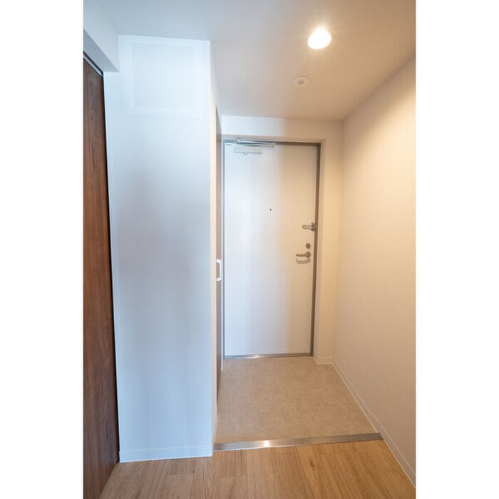 物件内観写真13　(玄関)