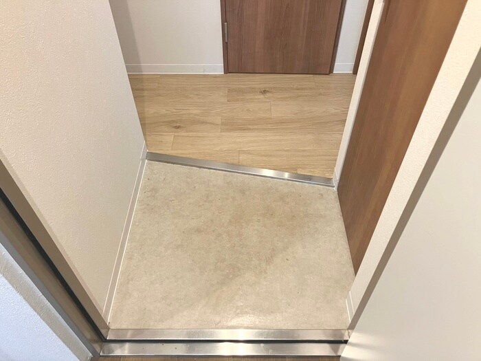 物件内観写真22　(玄関)