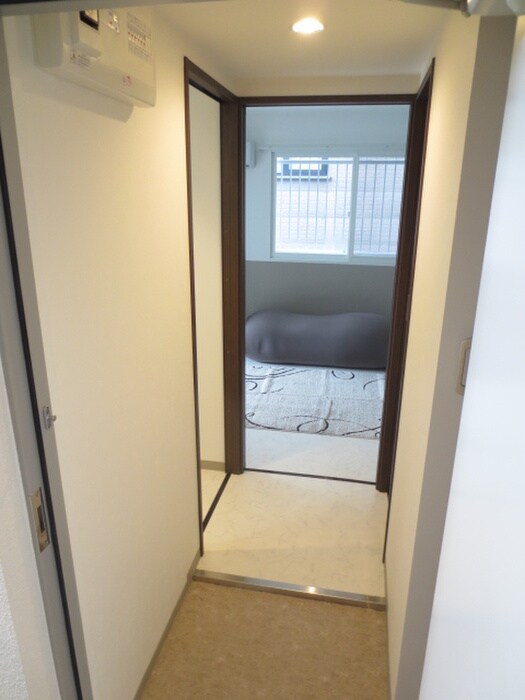 物件内観写真16　(玄関)