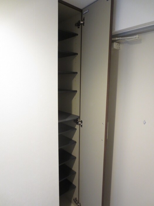 物件内観写真17　(靴箱)