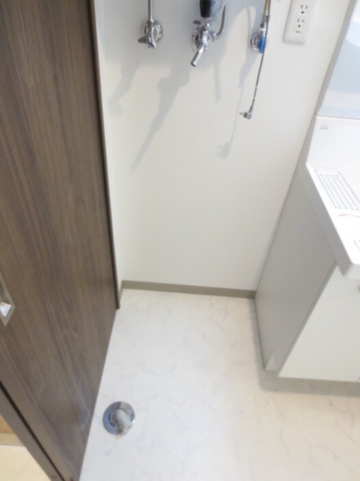 物件内観写真18　(洗濯機置場)