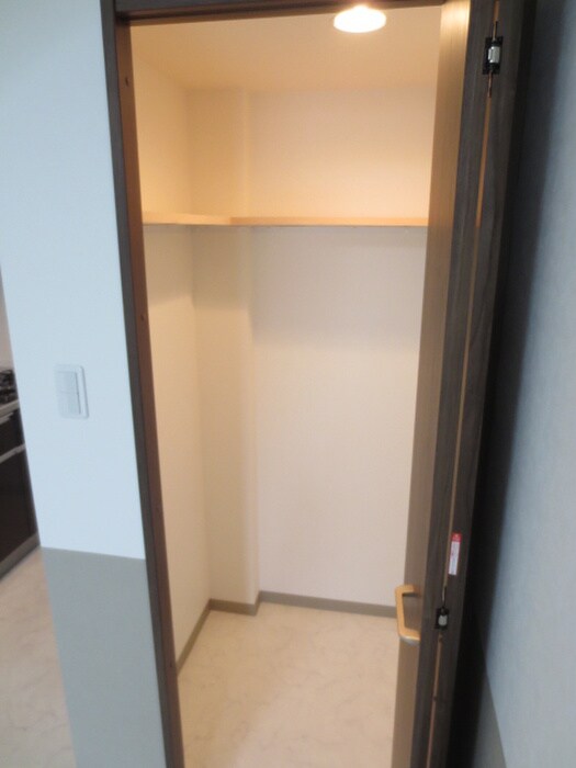 物件内観写真21　(収納)